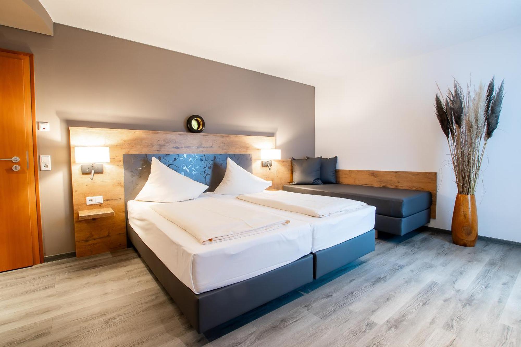 Hotel & Restaurant Bestenheider Stuben เวิร์ทไฮม์ ภายนอก รูปภาพ