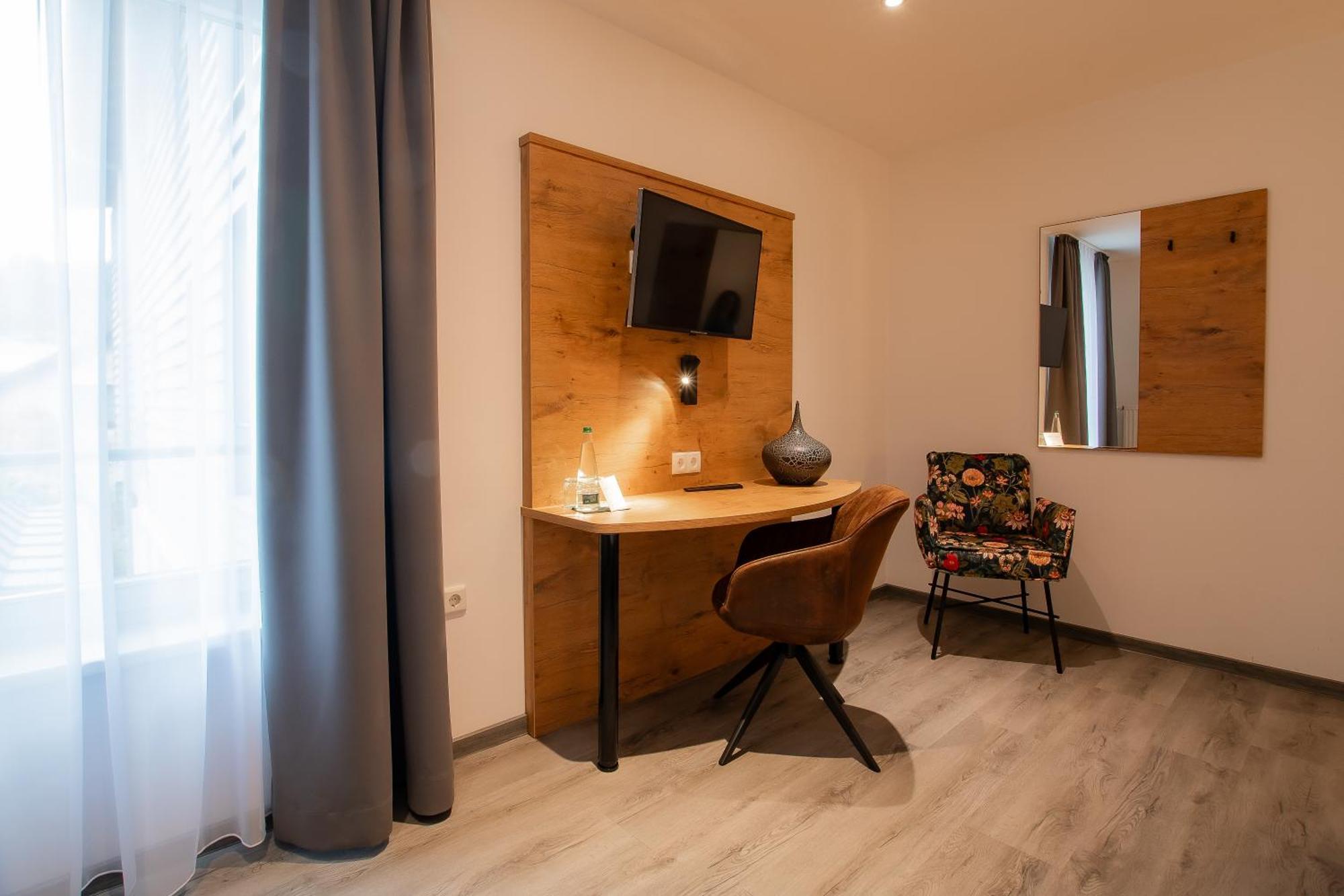 Hotel & Restaurant Bestenheider Stuben เวิร์ทไฮม์ ภายนอก รูปภาพ