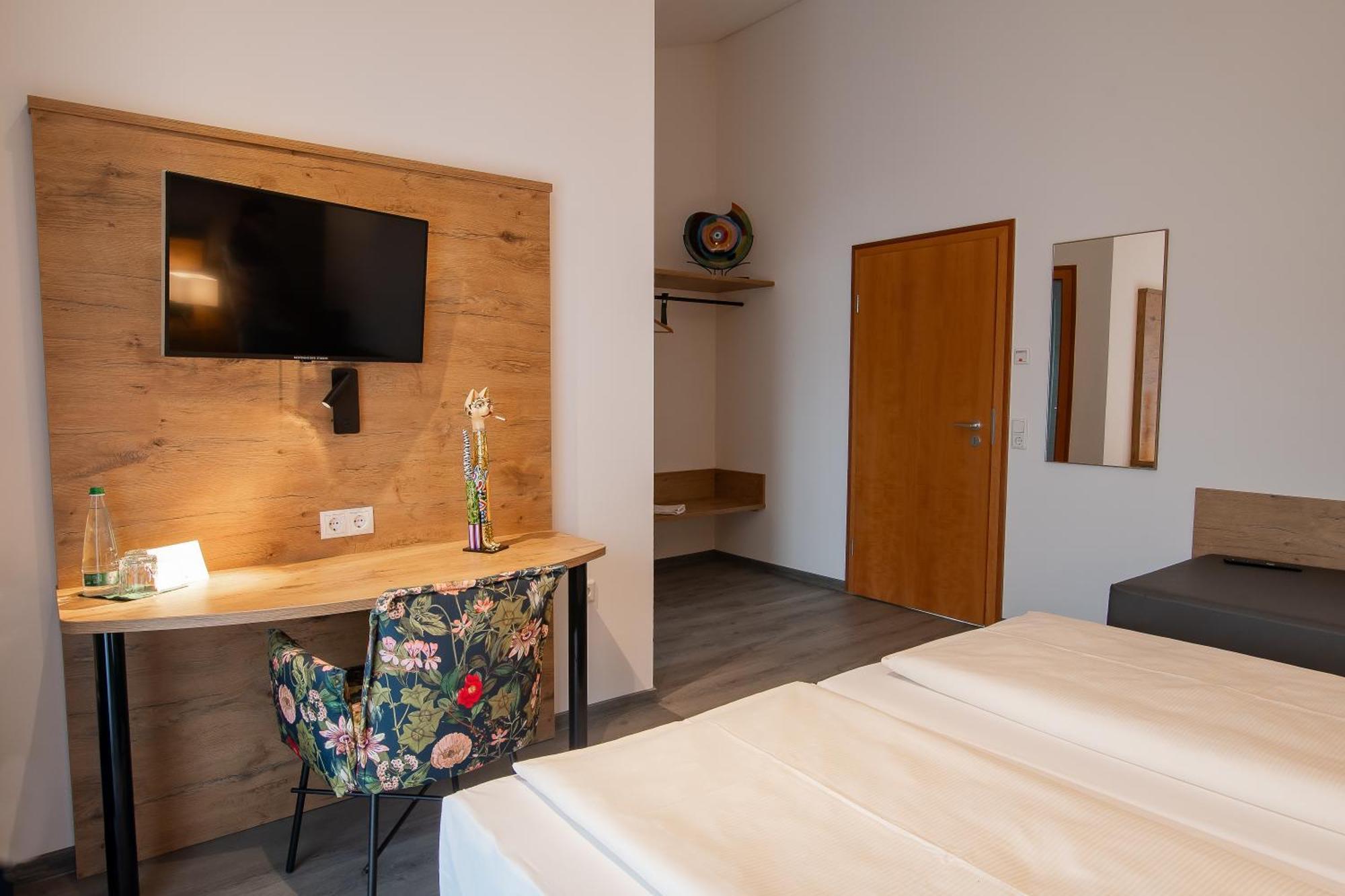 Hotel & Restaurant Bestenheider Stuben เวิร์ทไฮม์ ภายนอก รูปภาพ