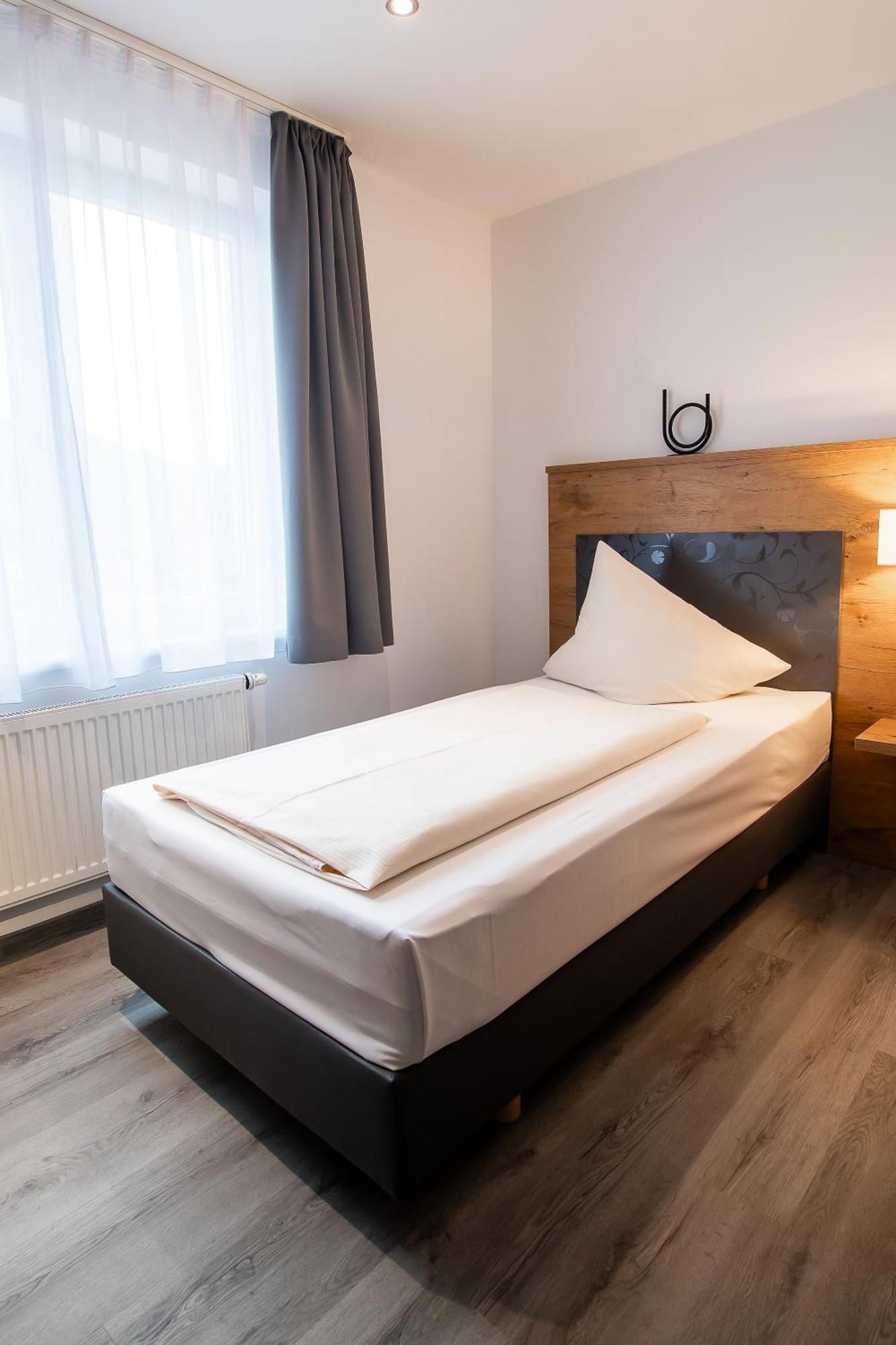Hotel & Restaurant Bestenheider Stuben เวิร์ทไฮม์ ภายนอก รูปภาพ