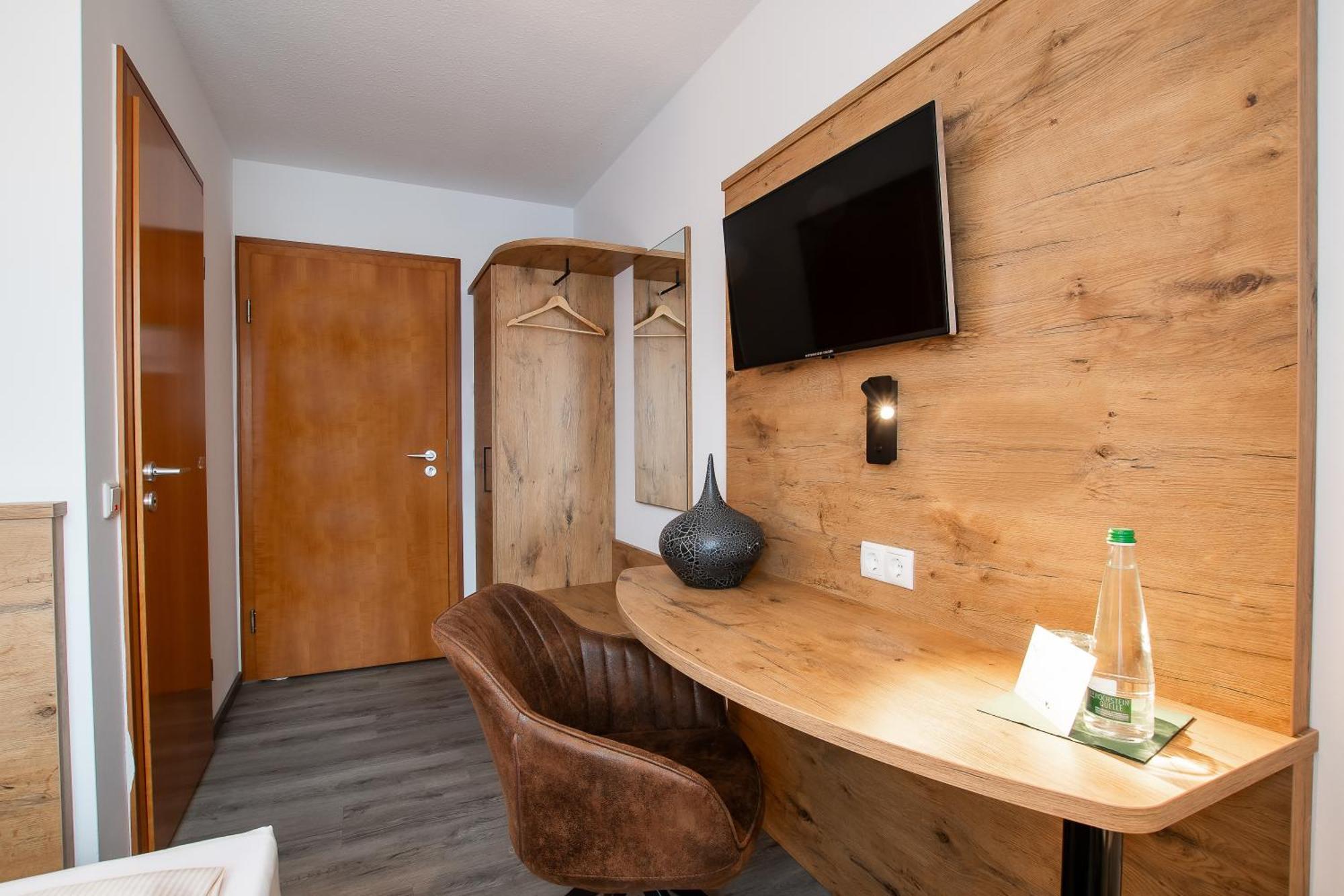 Hotel & Restaurant Bestenheider Stuben เวิร์ทไฮม์ ภายนอก รูปภาพ